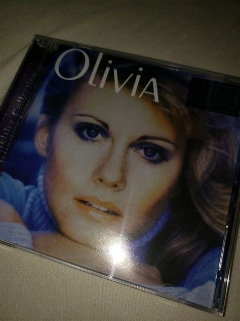 CD OLIVIA NEWTON JOHN THE DEFINITIVE COLLECTION 2002 Hobbies Toys