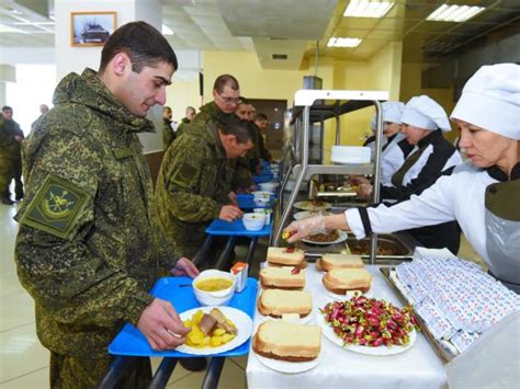 Еда в армии, чем кормят в армии - Экспресс газета