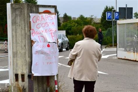 Protestano I Lavoratori Di Multimedica Varesenews Foto