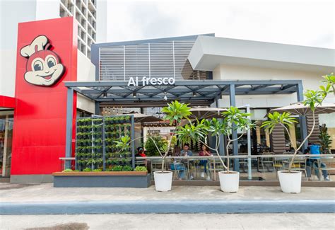 Jollibee Levels Up Joy And ‘alagang Jollibee Service With New Store