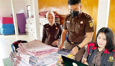 Nusabali Kejari Tabanan Obok Obok Kantor Pnpm Kediri