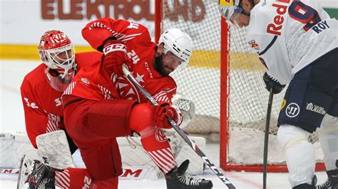 Eishockey KAC überrascht mit Titel beim Red Bulls Salute