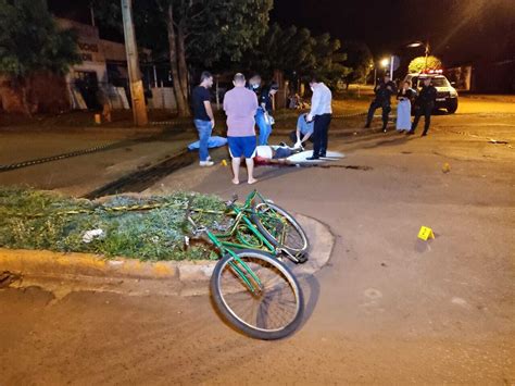 Ciclista Morre Ap S Ser Atingido Por Carro Em Cruzamento Na Madrugada