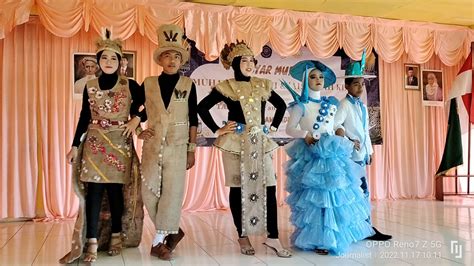 MTsM 5 Bawean Lomba Fashion Show Busana Daur Ulang PWMU CO Portal