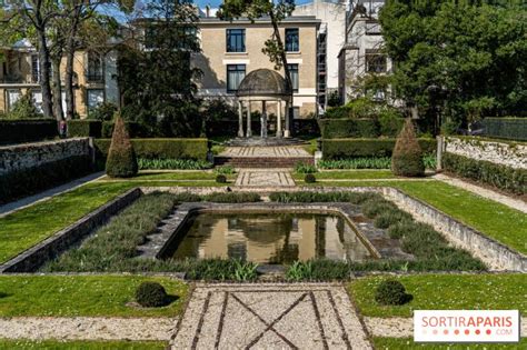 Parc De La Folie Saint James In Neuilly Sur Seine The Unusual Park A