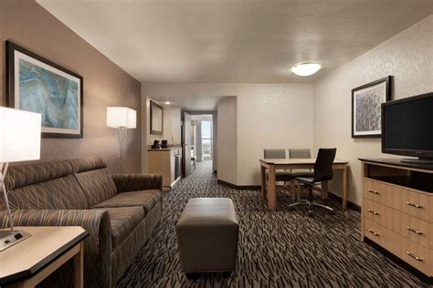 Embassy Suites by Hilton Convention Center Las Vegas in Las Vegas: Find Hotel Reviews, Rooms ...