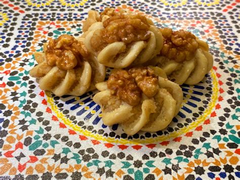 Petits Fours Amandes Et Noix Chef Ahmed Abargh