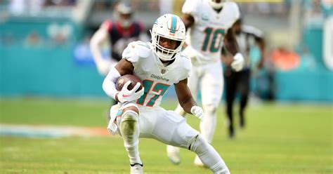 Raiders Vs Dolphins Odds Week 11 5 Player Prop Bets For Miami The