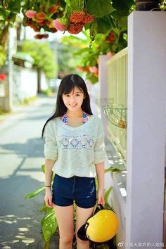 Hot Sexy Yiren Song Bikini Pics