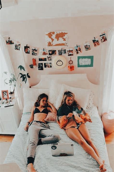 Pin By 𝐉𝐚𝐧𝐧𝐚 ☆ On Friends Sleepover Beds Cozy Room Decor Beat Friends