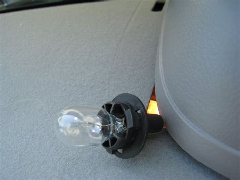 Nissan Altima Third Brake Light Bulb Replacement Guide