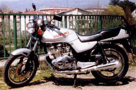 1983 Suzuki GSX 250 E Moto ZombDrive