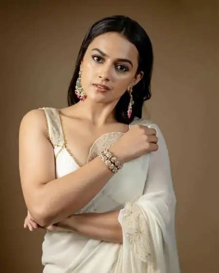 Shraddha Srinath Top Hot Pics And Photos