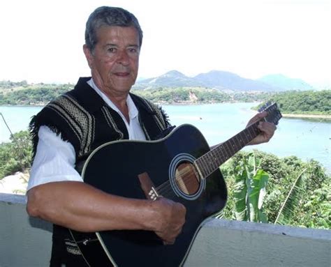 Cantor sertanejo morreu após ataque cardíaco e poucos sabem