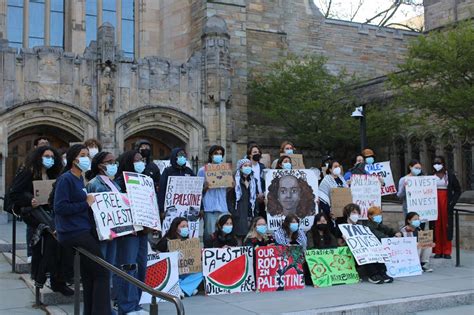 Smaller divestment protests continue on Cross Campus, in Sterling ...