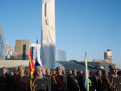 Памятник Борису Ельцину — G. Frangulyan