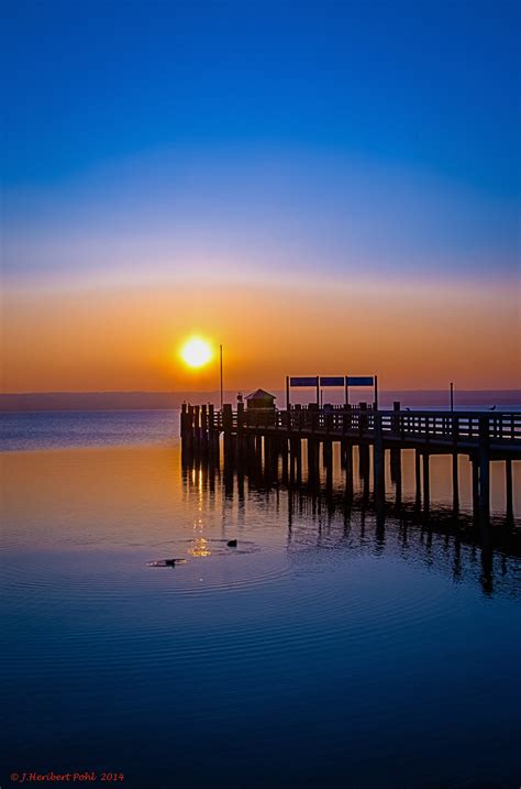 Photo Of A Brown Dock During Sunset Herrsching Ammersee Hd Wallpaper