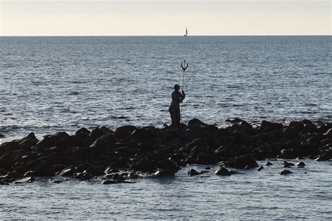 Statua Di Nettuno Lido Di Ostia Rome Italy Statue Di Ne Flickr