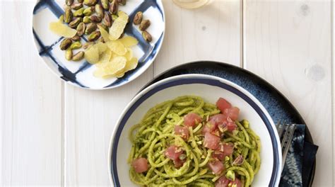 Spaghettoni Con Tonno Fresco E Pesto Di Pistacchi Sale Pepe