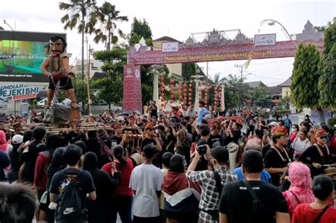 Kali Pertama Solo Gelar Pawai Ogoh Ogoh Sambut Hari Raya Nyepi 2023