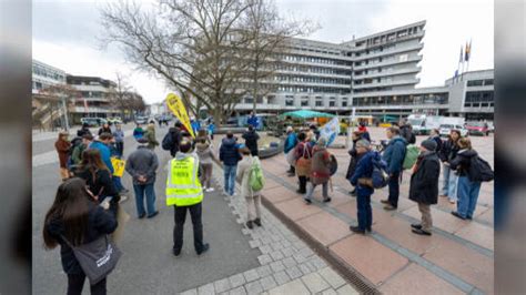 Klimastreik Fridays For Future Und Verdi Demonstrieren In Pforzheim