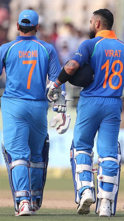 Virat Kohli And Dhoni Wallpaper