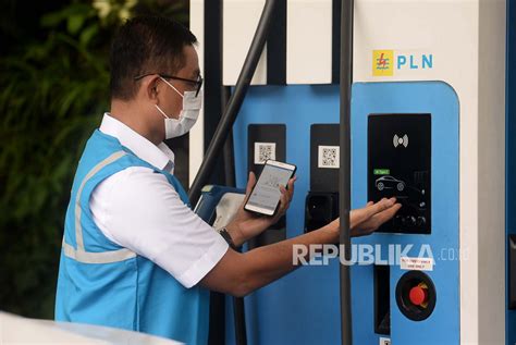 Aplikasi Pln Charge In Permudah Pemilik Kendaraan Listrik Republika