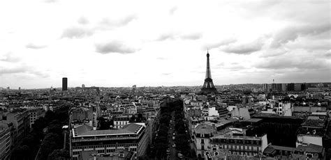 B&W photo of Paris, taken from the Arc de Triomphe : r/europe