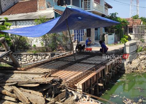 Rusak Menahun Jembatan Penghubung Kecamatan Rembang Kaliori Akhirnya