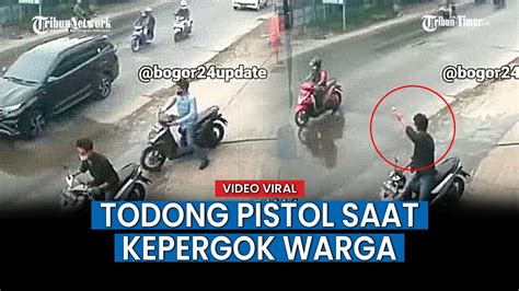 Video Aksi Koboy Pelaku Curanmor Nekat Todong Pistol Saat Kepergok