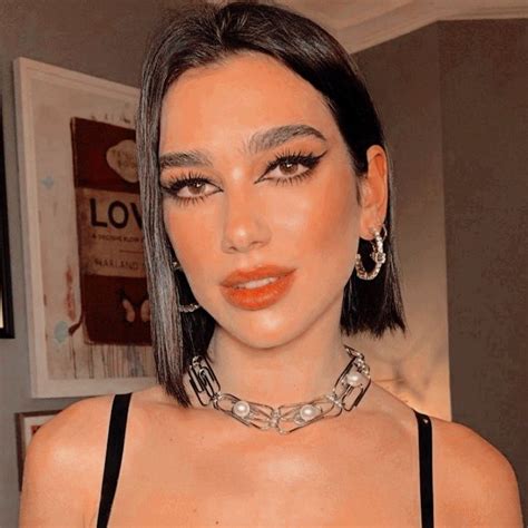 Dua Lipa Eye Makeup