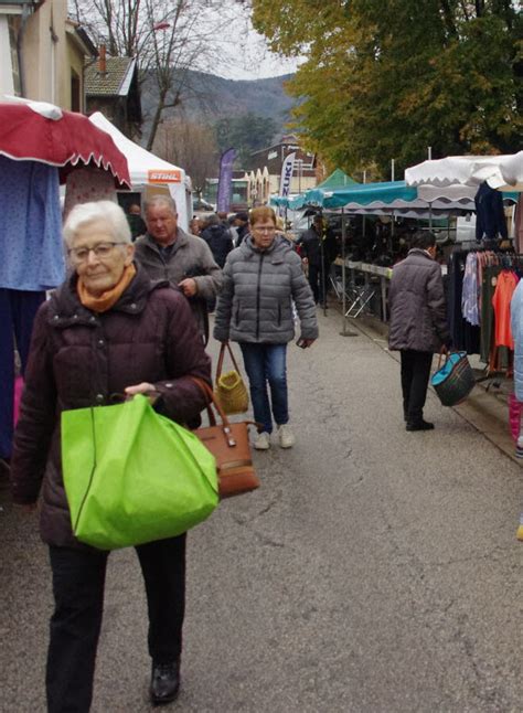 Bourg Argental Am Nagement Du Bourg Une Partie Du March D Plac E