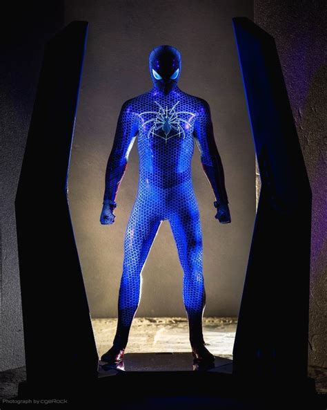 Hot Toys MARVEL S SPIDER MAN SPIDER ARMOR MK IV SUIT 1 6TH SCALE 興趣及遊戲 玩具 遊戲類 on Carousell