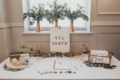 Ways To Set Up A Card Or Gift Table At Your Wedding