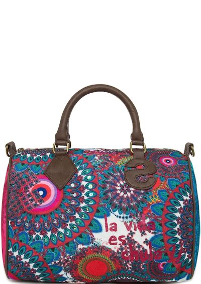 Яркие молодежные сумки марки Desigual