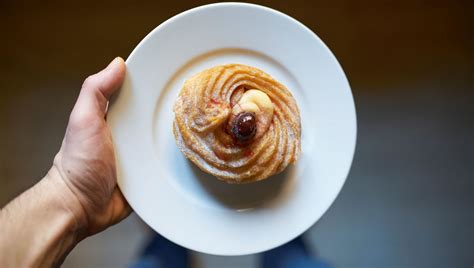 Zeppole Di San Giuseppe Storia E Ricetta Del Dolce Tipico Della Festa