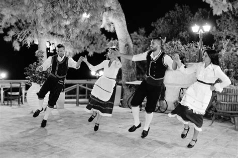 Greek Dancers - Explore Zakynthos