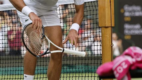 Djokovic Pierde Los Nervios Y Destroza Su Raqueta Tras El Break De