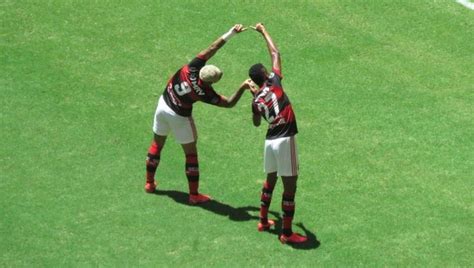 Flamengo inicia 2020 título da Supercopa do Brasil