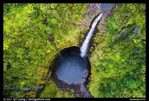 Picture/Photo: Aerial view of Akaka Falls looking down. Akaka Falls ...