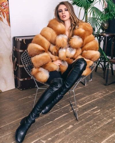 Pin By Fred Johnson On Furs 2 Fur Coats Women Winter Outfits Women Fur Fashion