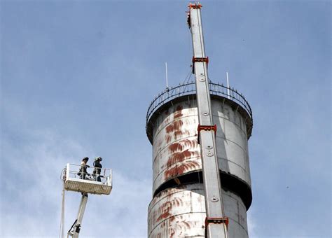 SLIDESHOW: Water Tower Demolition | Local News | goshennews.com