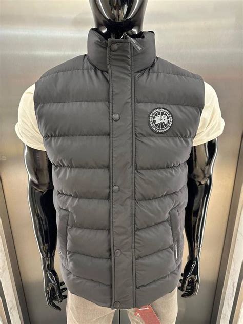 Теплые брендовые мужские жилетки canada goose / жилетки на осень и ...