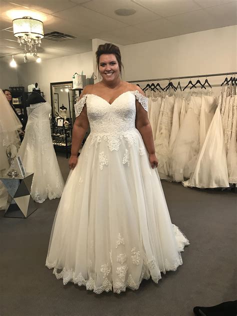 Lace Wedding Gown Aline Wedding Dress Plus Size Wedding Dress Curvy Bride Rusticcountrywed