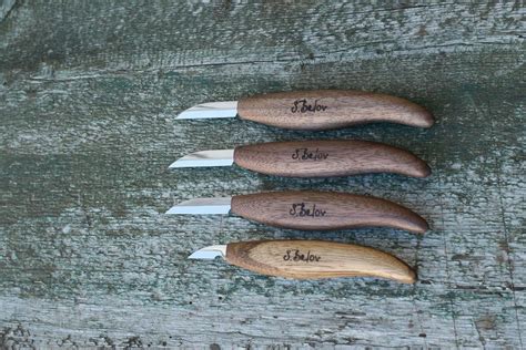 Basic Knives for Wood Carving