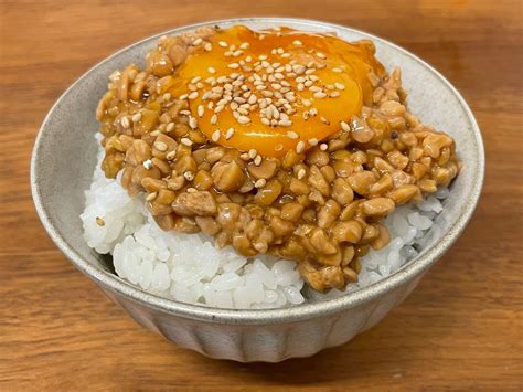 【進化系納豆ご飯】焼肉のたれベースの併せ調味料を使う「納豆ご飯」は納豆好きに絶対刺さるヤツ！ 『あたらしい日日』 こんな時代のニューノーマルな暮らし方。食と農、生活情報をお届けします