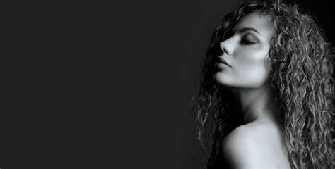 Premium Photo Black And White Studio Portrait Of A Glorious Woman With Closed Eyes And Naked