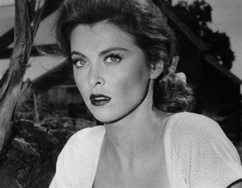 19 Hottest Half Nude Photos Of Tina Louise Ever The Day Made
