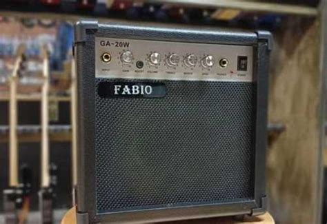 Комбоусилитель для электро гитар Fabio GA-20 Новый | Festima.Ru ...