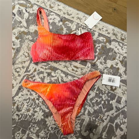 Dippin Daisy S Swim Nwt Dippin Daisys Velvet Red And Orange Ribbed One Shoulder Bikini Set